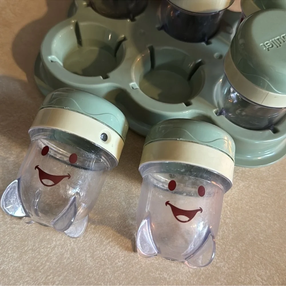 Baby bullet‎ containers